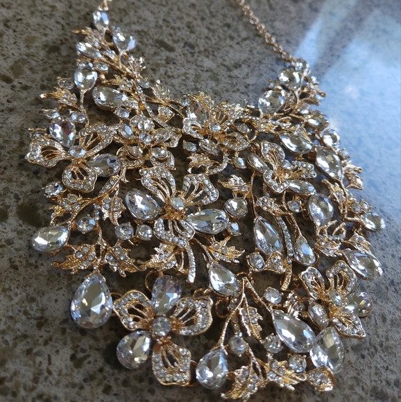 NWT RHINESTONE FLORAL BIB NECKLACE - Picture 8 of 17